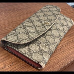 Gucci Continental Wallet - Authentic Very Used
